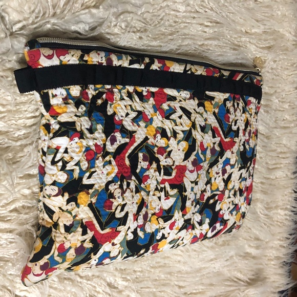Carolina Herrera NY Neiman Marcus Padded Makeup Bags. - Picture 2 of 11